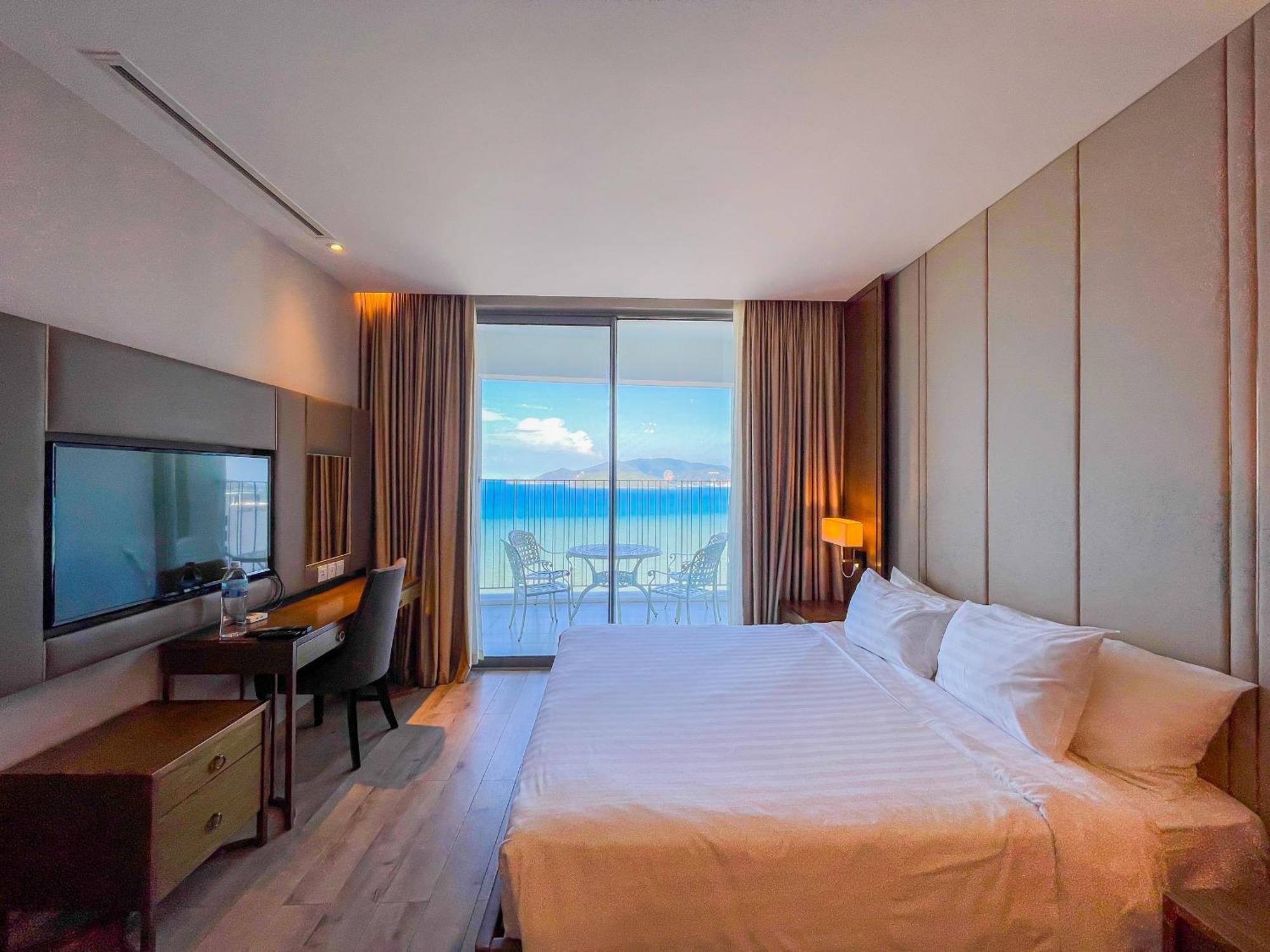 Luxury Seaview Panorama Nha Trang By Luna Exterior photo