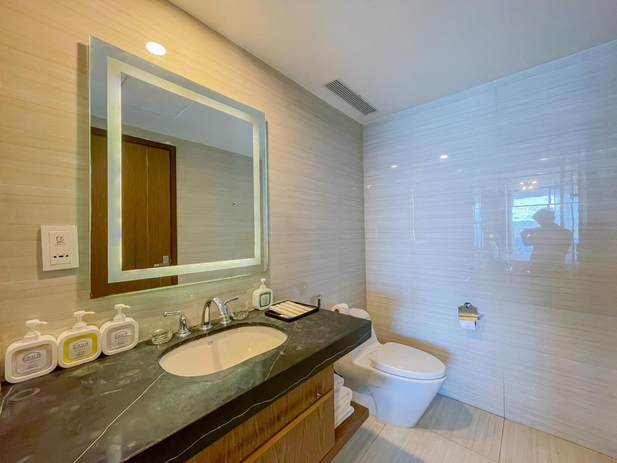 Luxury Seaview Panorama Nha Trang By Luna Exterior photo