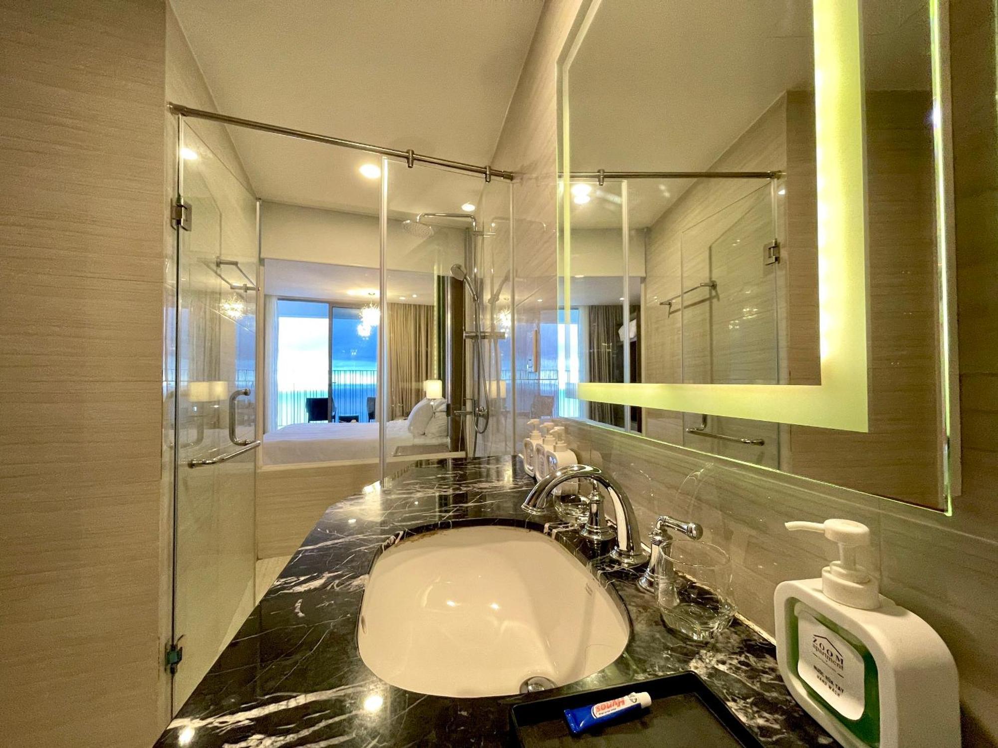 Luxury Seaview Panorama Nha Trang By Luna Exterior photo