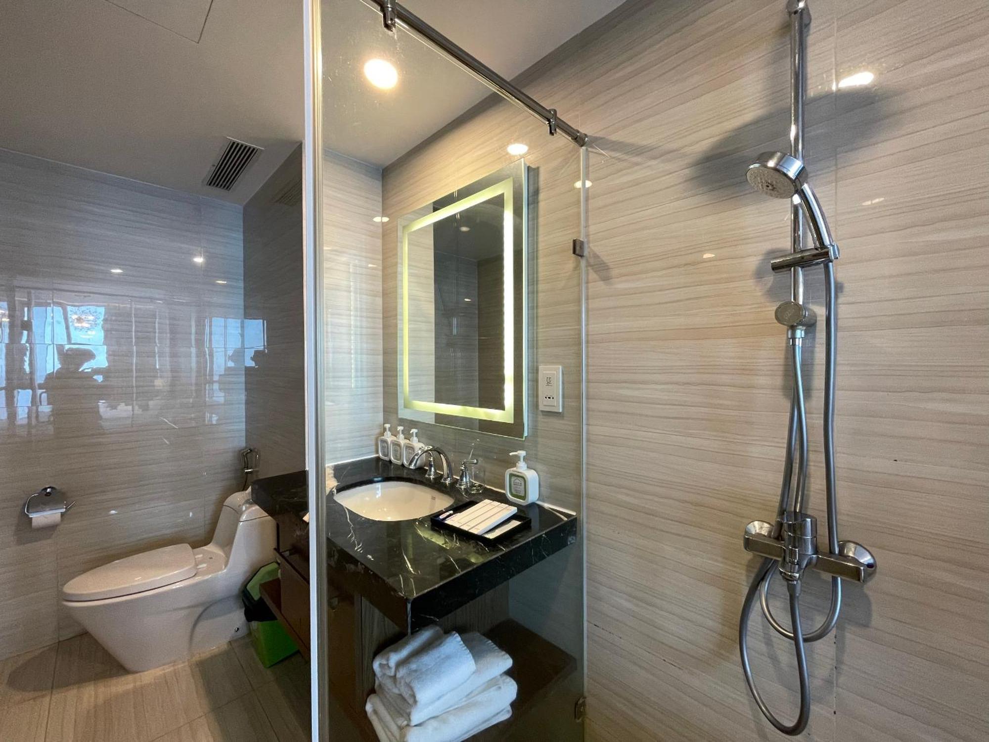 Luxury Seaview Panorama Nha Trang By Luna Exterior photo